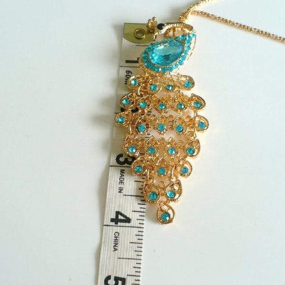 ❤️ Rhinestone Peacock Pendant Necklace Teal and Gold-tone, With Movable Tail - Picture 4 of 9